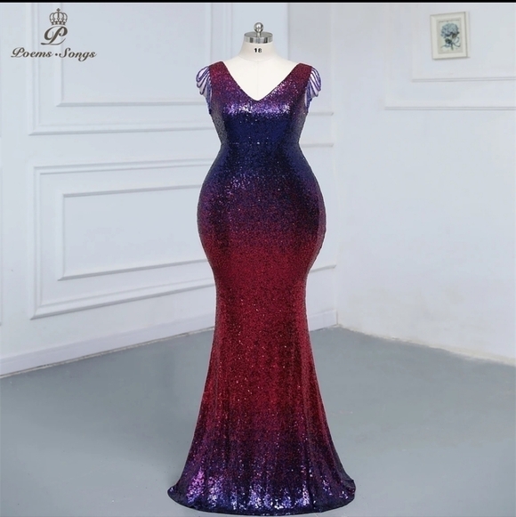 Red/ Violet,  V Neck , Sleeveless,  Backless,  Contrast Sequined Mermaid… - Picture 11 of 15